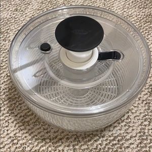 OXO salad spinner